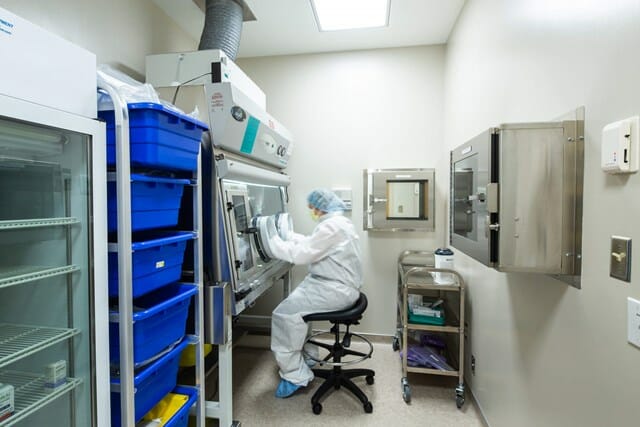 CARA MERAWAT PASS-THROUGH BOX AGAR TETAP OPTIMAL DAN EFISIEN