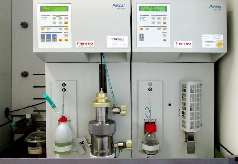 PANDUAN KALIBRASI MERCURY POROSIMETER UNTUK HASIL YANG AKURAT 1 PANDUAN KALIBRASI MERCURY POROSIMETER UNTUK HASIL YANG AKURAT