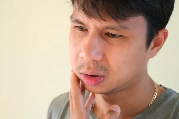 MENGUPAS TUNTAS PENYAKIT TUMOR RAHANG