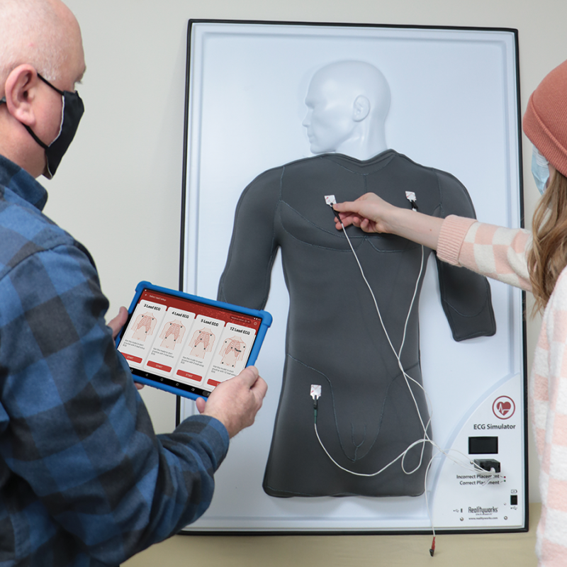 PENGERTIAN DAN MANFAAT ECG SIMULATED TEACHING SYSTEM DALAM PENDIDIKAN KARDIOLOGI 1 PENGERTIAN DAN MANFAAT ECG SIMULATED TEACHING SYSTEM DALAM PENDIDIKAN KARDIOLOGI