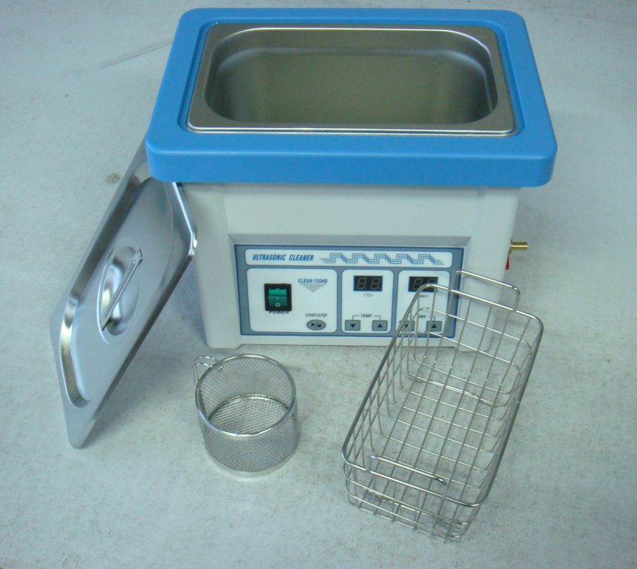 MENGOPTIMALKAN STERILISASI: PENGGUNAAN DENTAL INSTRUMENT CLEANING MACHINE 1 PENGGUNAAN DENTAL INSTRUMENT CLEANING MACHINE