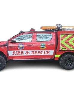 MOBIL RESCUE JEEP - TOYOTA HILUX DOUBLE CABIN 2.4L 4X4 M/T DILENGKAPI RESCUE HYDRAULIC COMBI TOOL