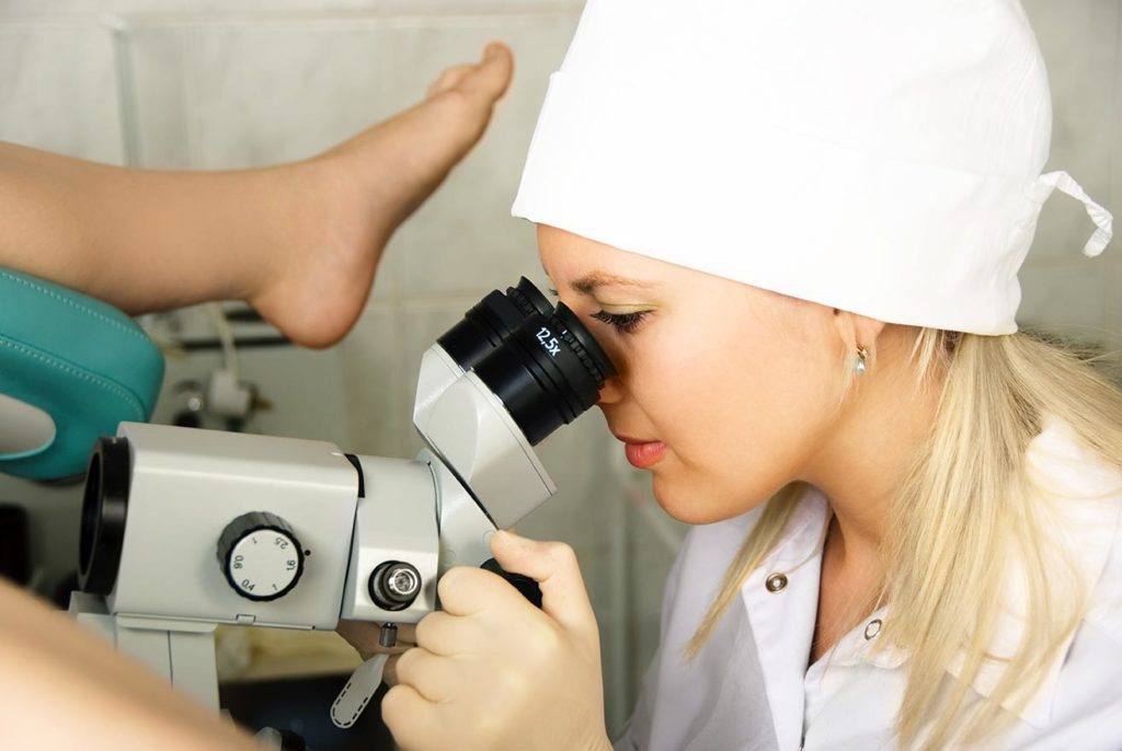 KEGUNAAN DAN CARA MENGGUNAKAN COLPOSCOPE 1 KEGUNAAN DAN CARA MENGGUNAKAN COLPOSCOPE