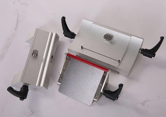 AEM450 Semi-automatic Rotary Microtome (2) |