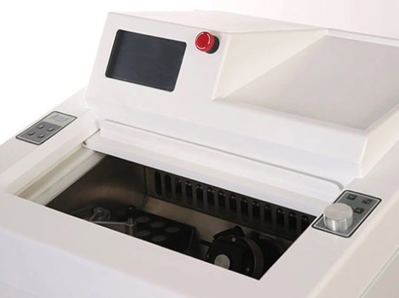 AST580 Fully-automatic Cryostat Microtome with Touch Screen (2) |