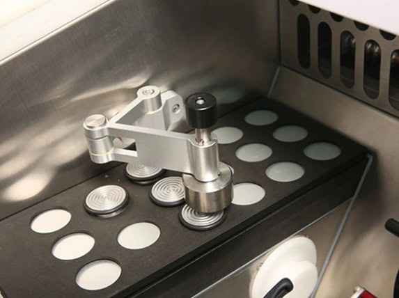 AST580 Fully-automatic Cryostat Microtome with Touch Screen (3) |