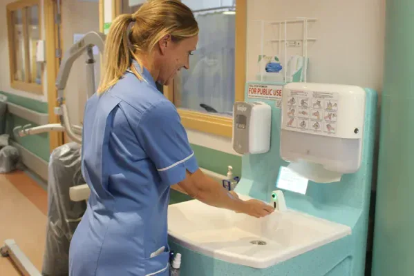 Mobile Hygiene Cleaning Station for Hospitals