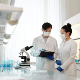 Alat Analisis Partikel: 5 Panduan Lengkap Memilih untuk Lab QC 2 Captair Smart vs Standar: Mana Fume Hood Terbaik 2025?