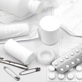 Daftar Alat Kesehatan Wajib Ada di Rumah 2025: 10 Rekomendasi 2 Selain Obat Alat Kesehatan Sebaiknya Ada di Rumah: 12 Item Wajib