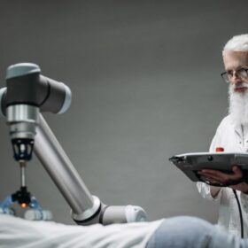 Kemenkes Siapkan 40 Robot Bedah: Panduan Lengkap 2024