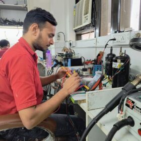 7 Centrifuge Terbaik untuk Lab Klinik & Farmasi Indonesia 2024 3 Maintenance Preventif Alat Lab: Jadwal & SOP Lengkap 2025