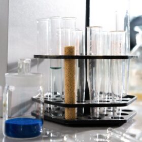 Dikaitkan Kasus Runner Up Raka: 9 Risiko Kesehatan & Pencegahan 3 SK 4000T Planetary Mixer: Kapasitas, Presisi & Aplikasi Lab Kosmetik