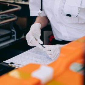 Ultrasonic Cleaner Laboratorium: Panduan Lengkap + 7 Tips Memilih 3 Terancam Gagal Bayar Suntikan Dana BPJS: Panduan Lengkap 2024