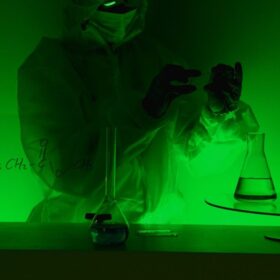 Centrifuge Laboratorium Perbandingan Harga Spesifikasi 2025: 7 Terbaik 2 Erlab Captair Fume Hood Perbandingan Farmasi Terbaik 2026: 7 Rekomendasi