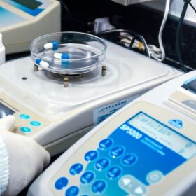 Mixer Planetari SK Series: Dari Farmasi hingga Kosmetik