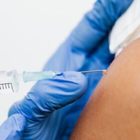 Sering Kram Perut Jadi Gejala: 7 Panduan Lengkap & Waspada 2 KLB Campak Rubella Anak-Anak: Panduan Lengkap 7 Langkah Pencegahan