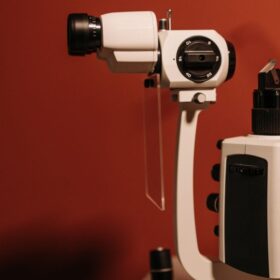 Pria 26 Tahun Sukabumi Berjuang: Panduan Lengkap Keratoconus & Perawatan Mata